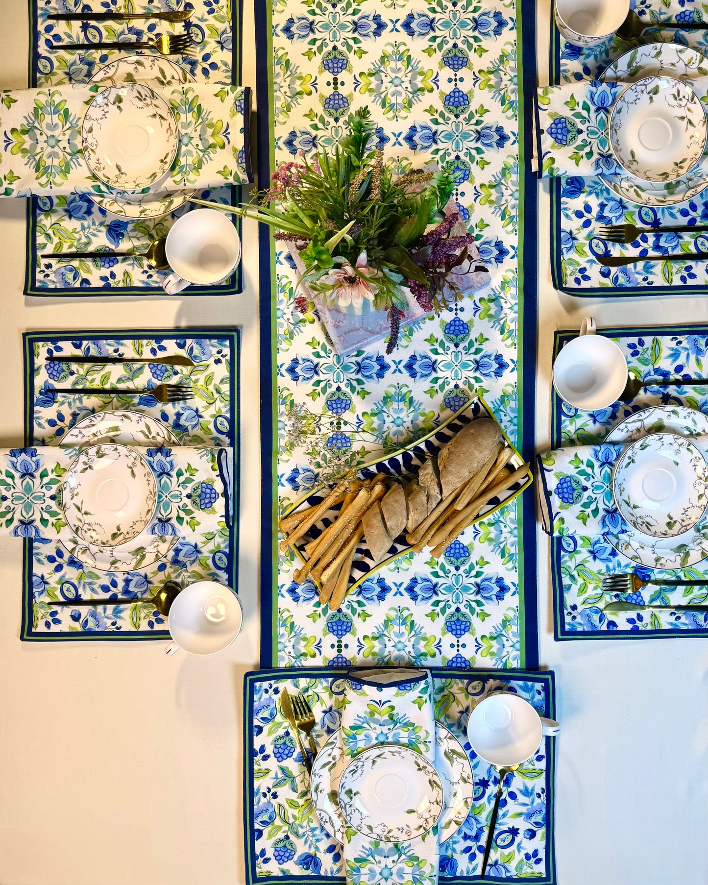 Table Set - Bloom