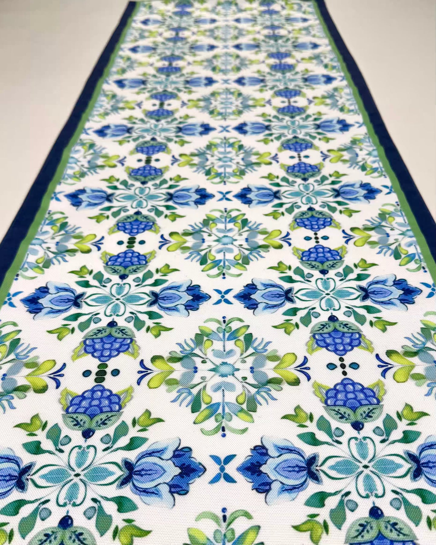 Table Set - Bloom