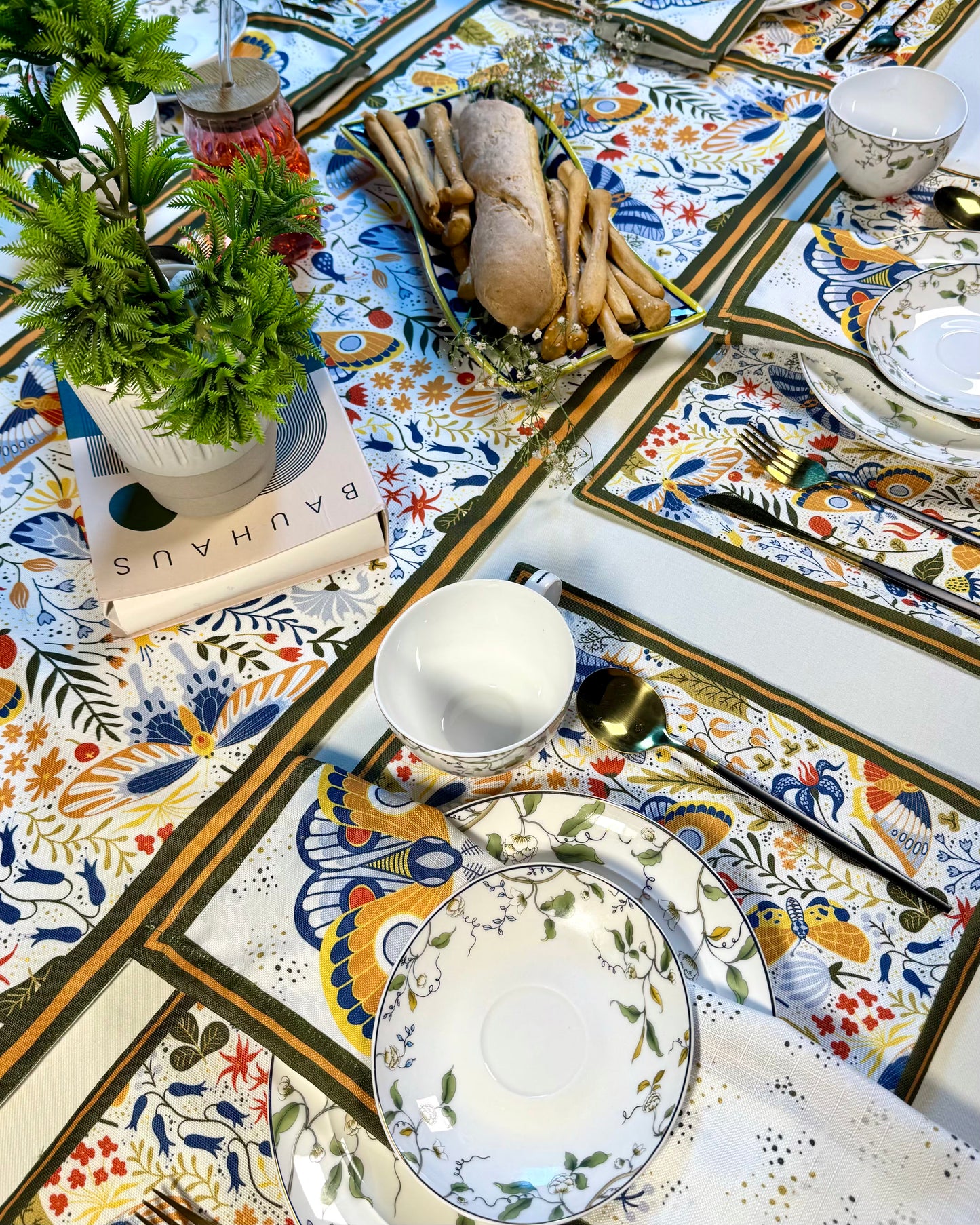 Table Set - Monarch